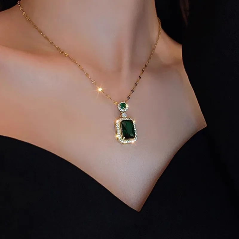 the emerald halo pendant the emerald halo pendant